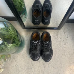 Woden Leddegigt|Hælsporer*Sort sko med god pasform