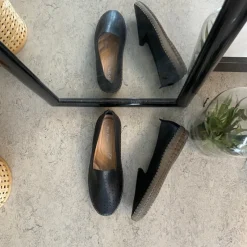 Sygeplejebutikken Sommersko Dame|Gængesål*Sorte ballerinasko med fint, perforeret mønster