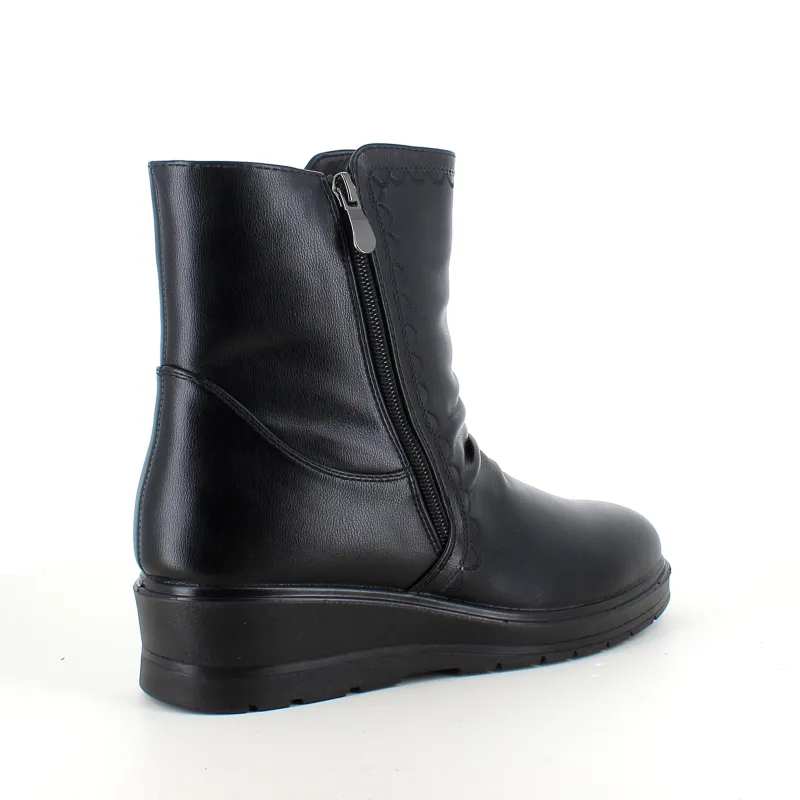 Sygeplejebutikken Sorte Støvletter|Vinterstøvler Damer*Sorte damestøvletter med varmt for og 2 lynlåse – komfortabel PU-sål og praktisk design