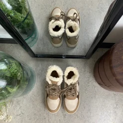 Sygeplejebutikken Kort Støvle Dame|Vinterstøvler Damer*Taupe vinterstøvle med snørebånd