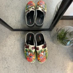 Sygeplejebutikken Clogs|Træsko Dame Modeller*Træsko med papegøjeprint