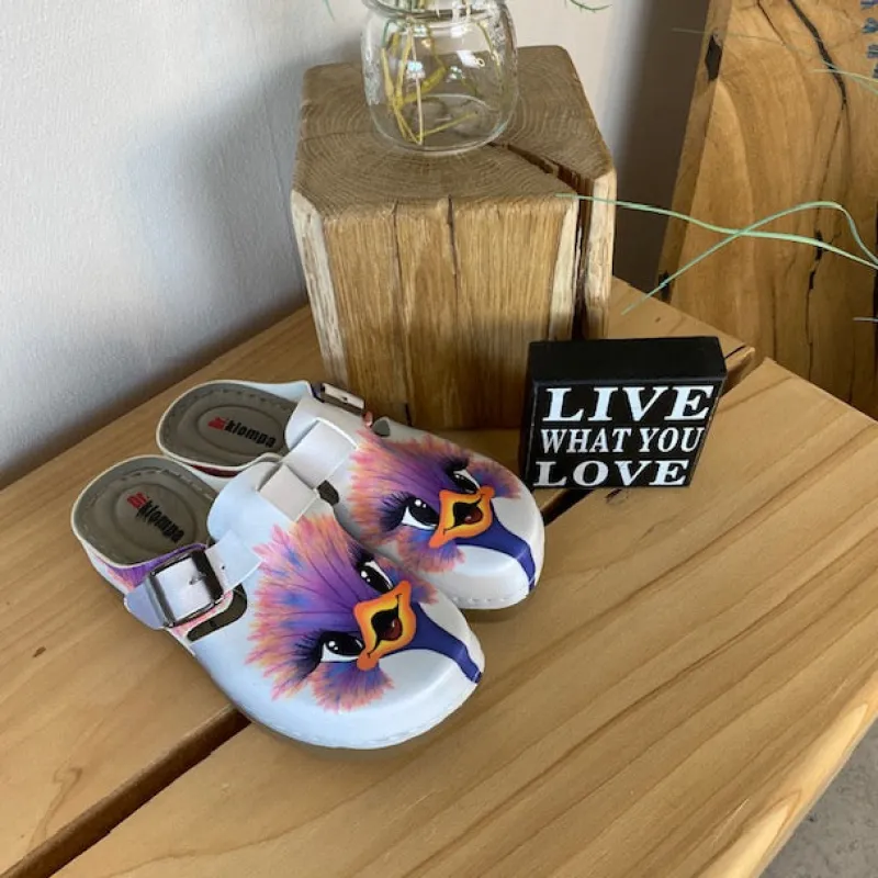 Sygeplejebutikken Clogs|Træsko Dame Modeller*Træsko med print af en glad struds