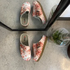 Sygeplejebutikken Clogs|Træsko Dame Modeller*Træsko med svaneprint