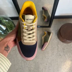 Woden Sommersko Dame|Overgangssko*multifarvet sneaker med mesh, læder & ruskind – udtagelig korkindersål & fleksibel rågummisål